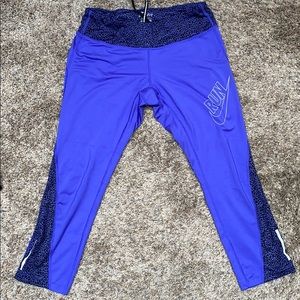 Nike Cropped Leggings